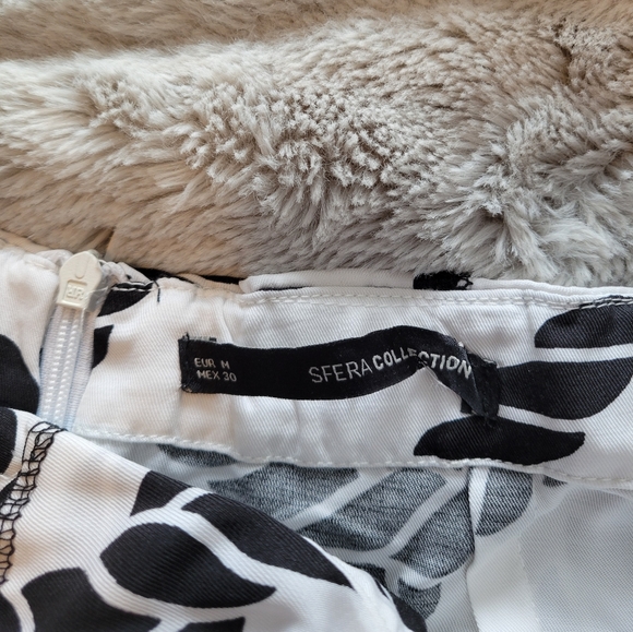 Sfera Collection Maxi Skirt - Picture 4 of 5